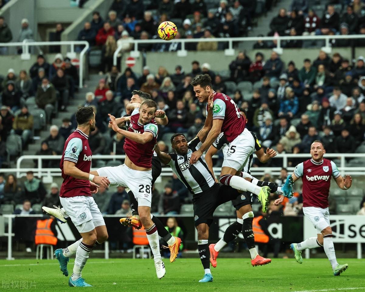 曼联英超战胜纽卡斯尔联，拉什福德建功(英超第2轮曼联四球大胜领跑 蓝军绝杀热刺取首胜)