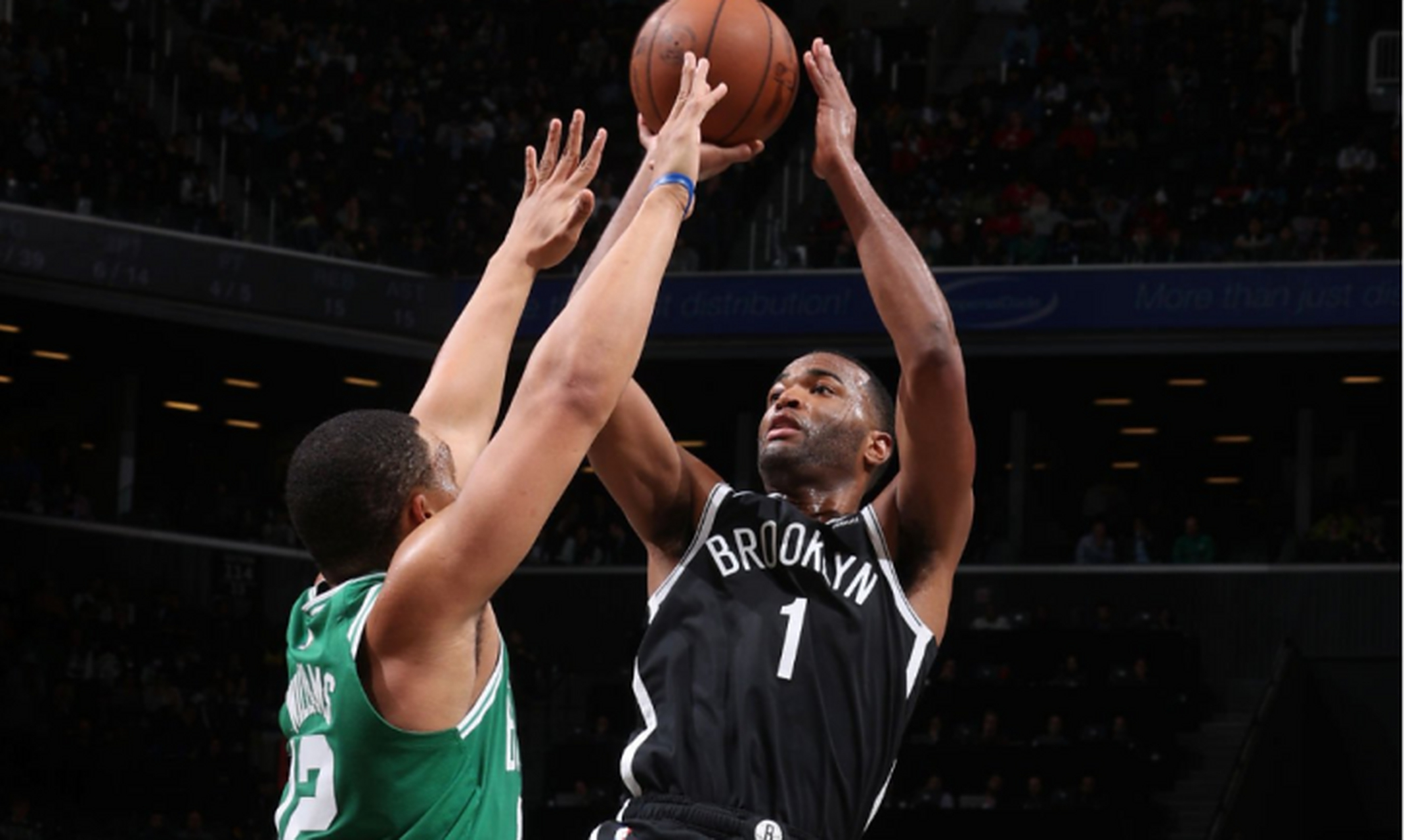 太阳NBA战胜布鲁克林篮网布克中投命中